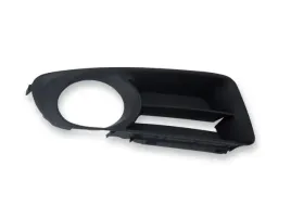 toyota-corolla-e12-04-sedan-kombi-kratka-zderzaka