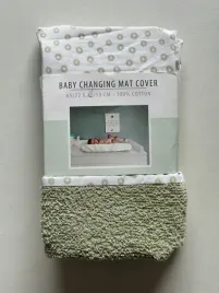 przescieradlo-oslonka-na-przewijak-dla-niemowlat-65x72cm-zielone