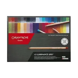 zestaw-40-kredek-caran-dache-luminance-6901-w-pudelku