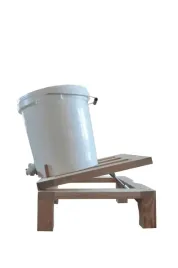 stojak-pod-ostojnik-drewniany