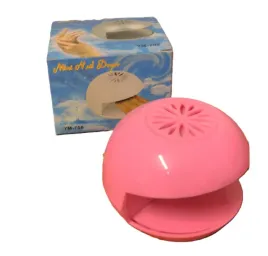 suszarka-do-lakieru-na-paznokciach