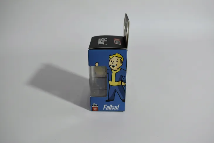 brelok-3d-fallout-vault-boy