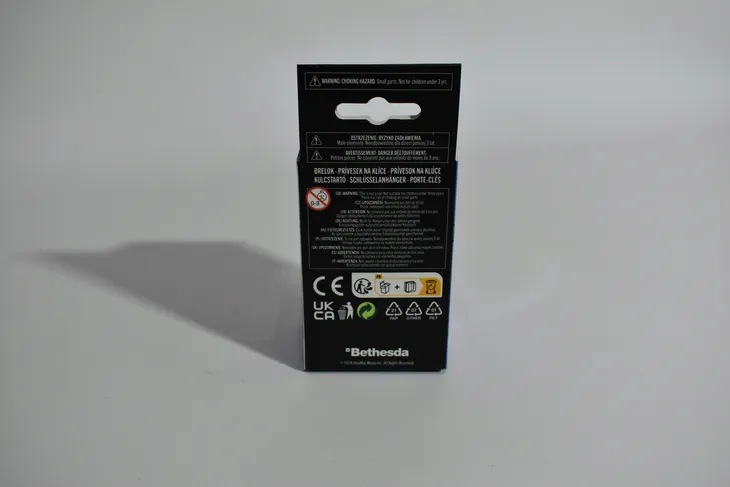 brelok-3d-fallout-vault-boy