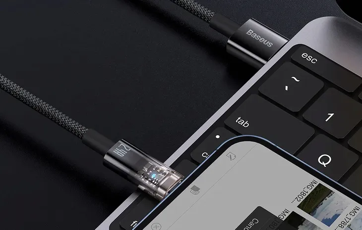 kabel-usb-do-lightning-baseus-explorer-2-4a-2m-czarny-waga-z-opakowaniem-0-3-kg-stan-nowy