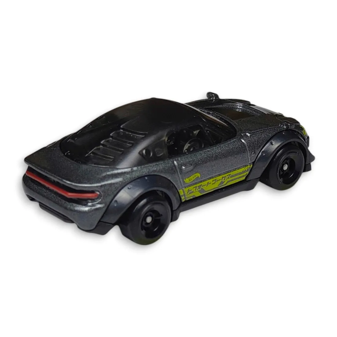 hot-wheels-mazda-mx-5-miata-luzak