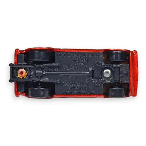 hot-wheels-76-chevy-chevette-luzak-bohater-brak