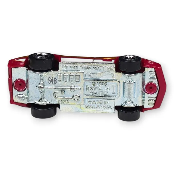 hot-wheels-corvette-stingray-luzak-bohater-brak