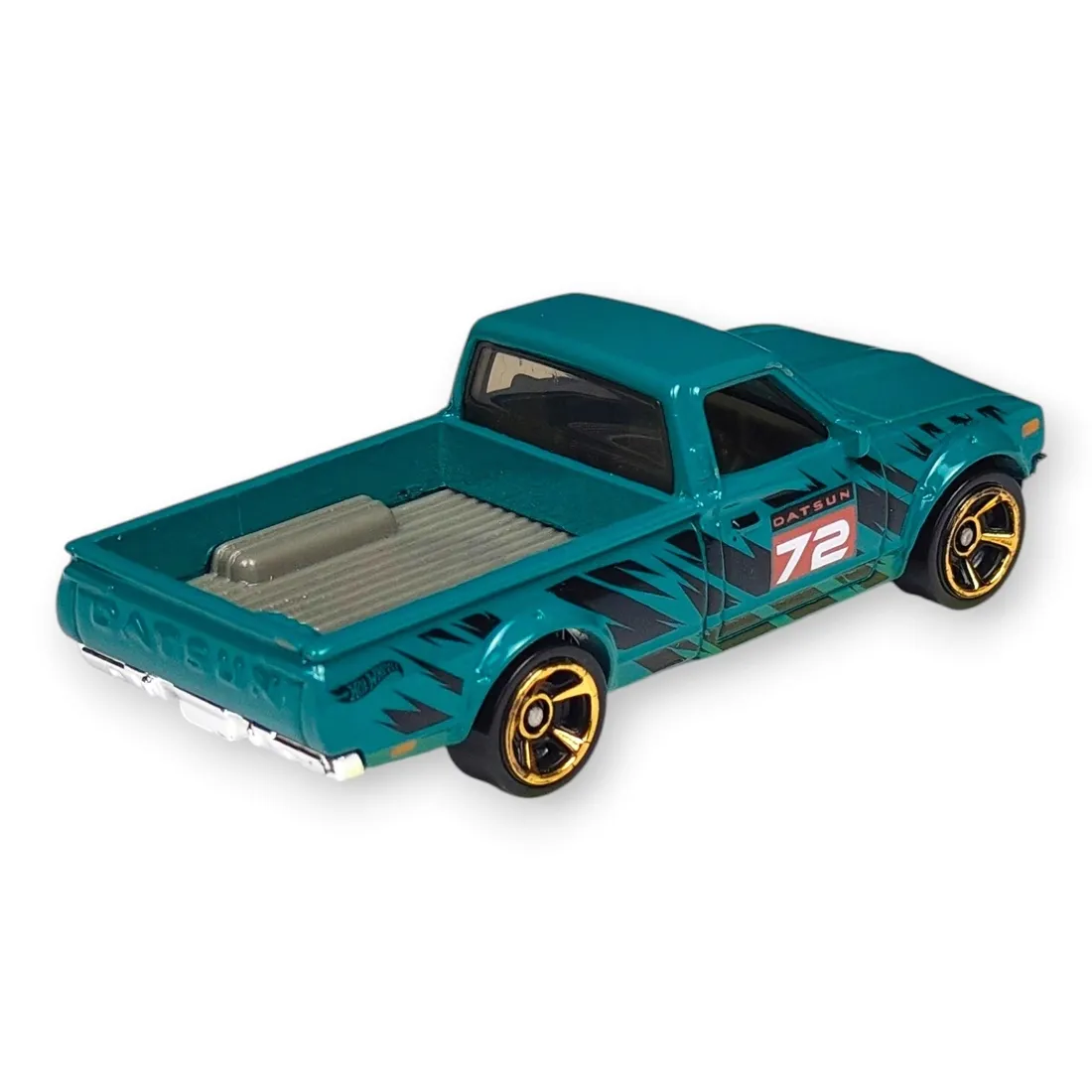 hot-wheels-datsun-620-luzak