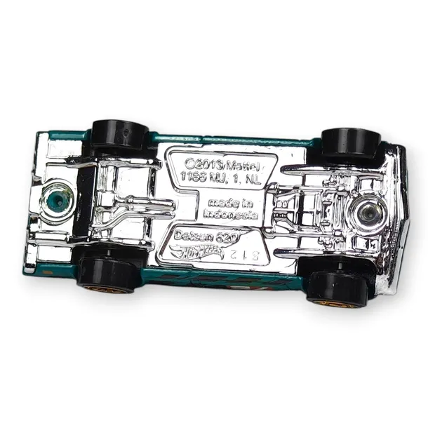 hot-wheels-datsun-620-luzak-marka-hot-wheels