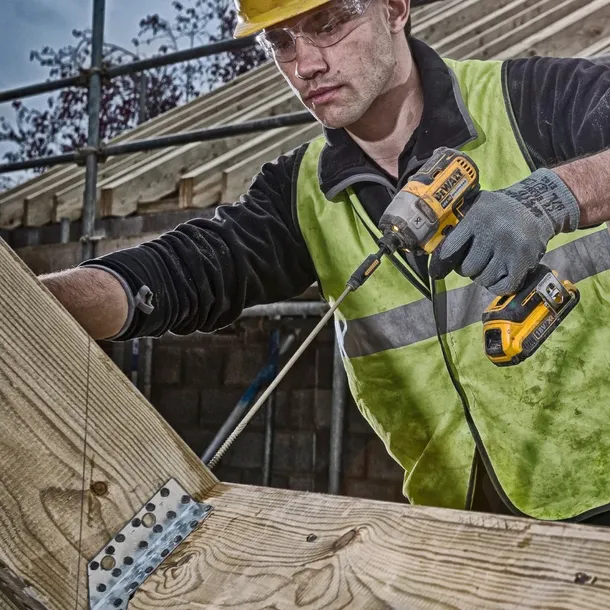 combo-4-dcf899-dcd796-dcg405-dcf887-3x5ah-dewalt-marka-dewalt-kod-produktu-dckm009