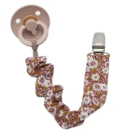 pom-pom-zawieszka-do-smoczka-pacifier-holder-boho-flo-rust