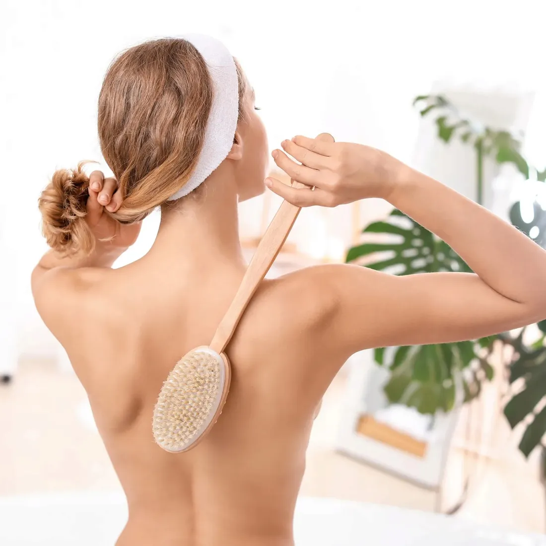 szczotka-do-masazu-i-mycia-ciala-z-miekkim-wloknem
