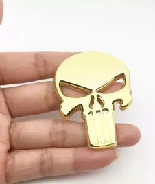 emblemat-naklejka-na-samochod-punisher-czaszka-zemsta-revenge-ozdoba-zloty