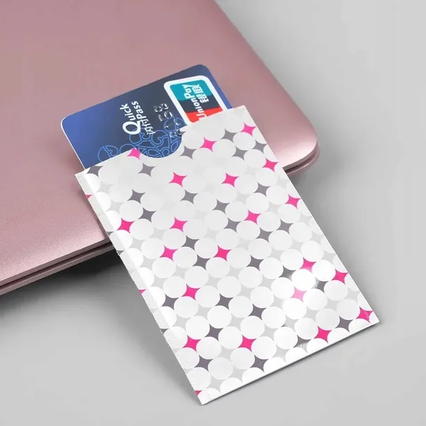 etui-ochronna-dokumenty-karty-stop-rfid-paypass-przekatna-ekranu-2
