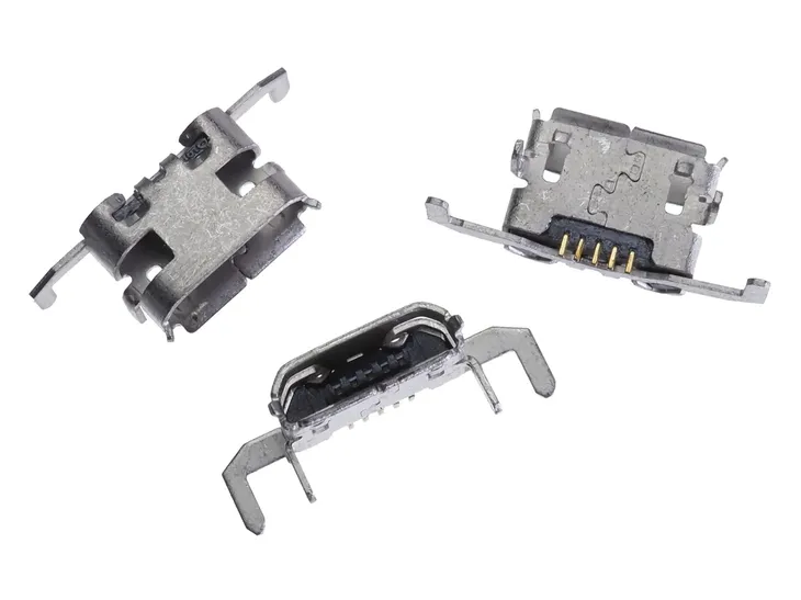 zlacze-gniazdo-micro-usb-do-pada-xbox-one-sposob-podlaczenia-bezprzewodowy