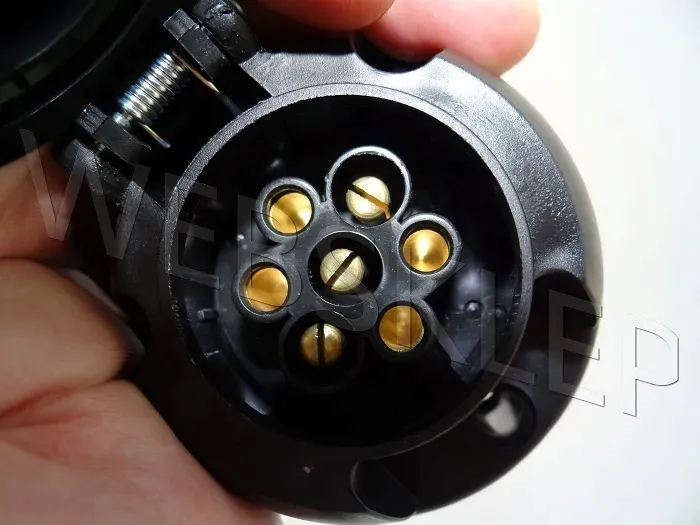 gniazdo-7pin-7-pin-do-przyczepki-stan-nowy-rodzaj-7-pin