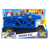 hot-wheels-monster-trucks-rig-transporter