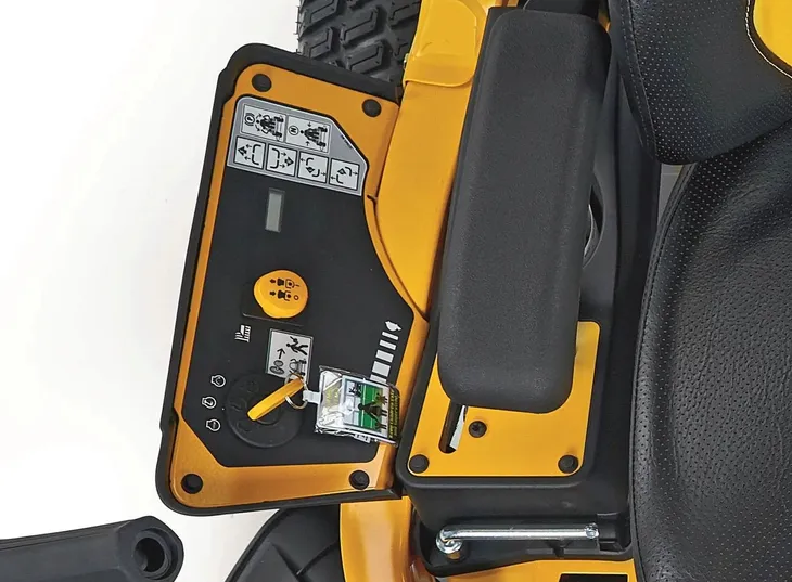 traktor-cub-cadet-thorx-679cm3-107cm-zero-turn-2w1-model-17awcbys603