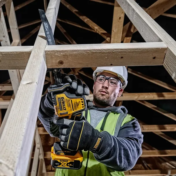 pilarka-szablasta-18v-powerstack-dewalt-dcs369e1t-marka-dewalt-kod-produktu-dcs369e1t