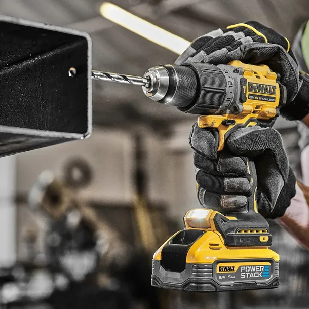 dcd805-dcf850-powerstack-18v-dewalt-dck2050h2t-marka-dewalt-opakowanie-walizka