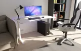 ergonomiczne-biurko-dla-programisty-duze-wysokosc-mebla-70-cm