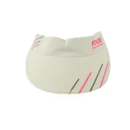 czapka-z-daszkiem-damska-biala-sportowa