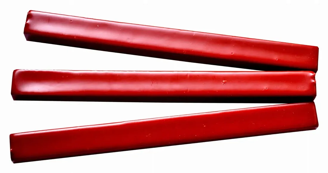 lak-czerwony-do-butelek-1szt