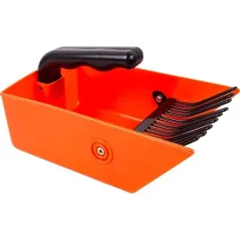 metalowy-grzebien-do-zbierania-jagod-borowek