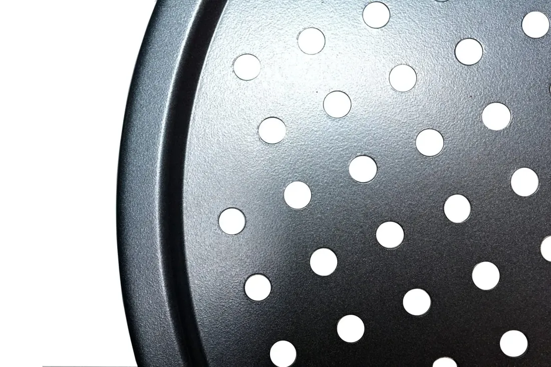 blacha-do-pizzy-forma-tacka-fi33cm-stan-nowy