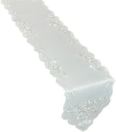 bieznik-z-haftem-25x160-na-stol-owalny-kwiaty