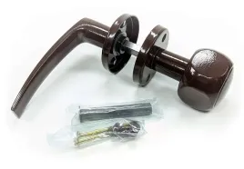 klamko-galka-brazowa-do-furtki-domofonu-sztywna