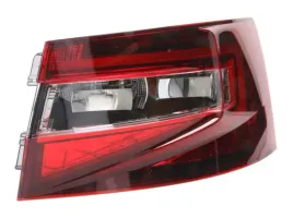 skoda-superb-15-lampa-tylna-led-prawa