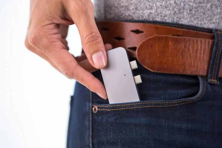 hyperdrive-thunderbolt-3-usb-c-hub-for-macbook-pro-silver-waga-z-opakowaniem-0-3-kg-stan-nowy