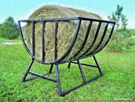 pasnik-karmidlo-stojak-do-bel-bydla-koni-owiec-promocja