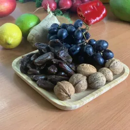 deska-do-serwowania-talerz-do-przekasek-17x17-cm