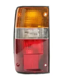 toyota-hilux-4-runner-klosz-lampy-tylnej-lewy