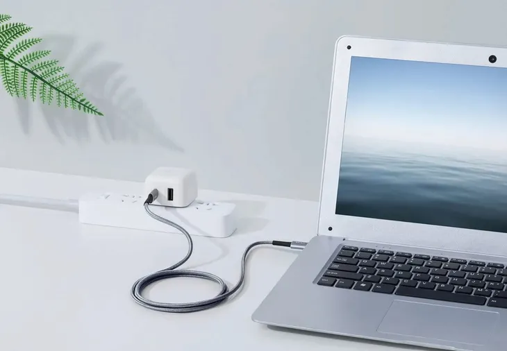 mili-usb-c-usb-c-kabel-waga-z-opakowaniem-0-3-kg-stan-nowy