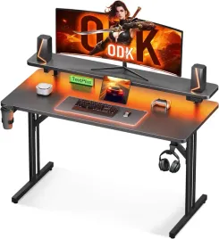 biurko-gamingowe-led-100cm-z-gniazdkami-polka-pod-monitor-czarne-carbon