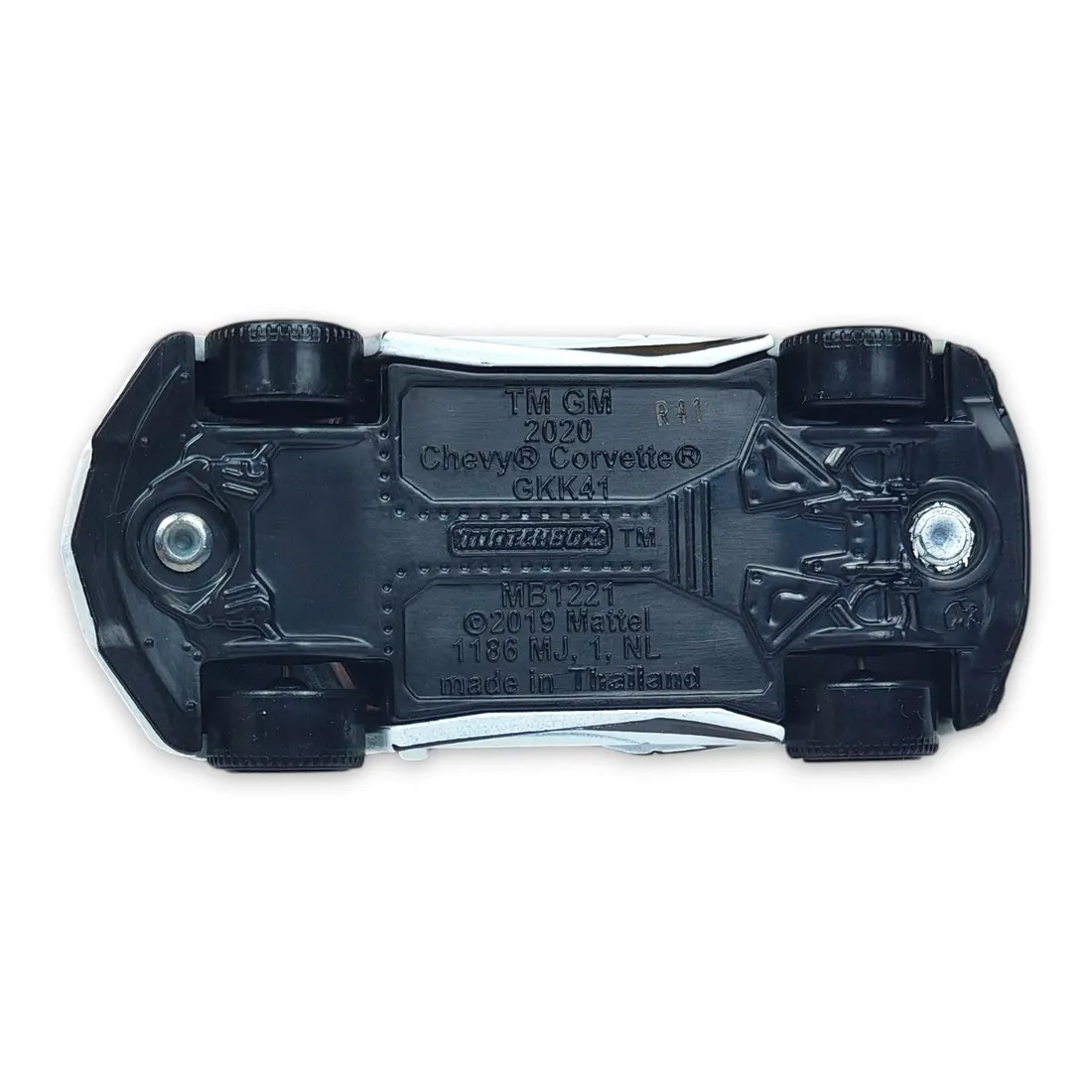 matchbox-2020-corvette-luzak-stan-powystawowy