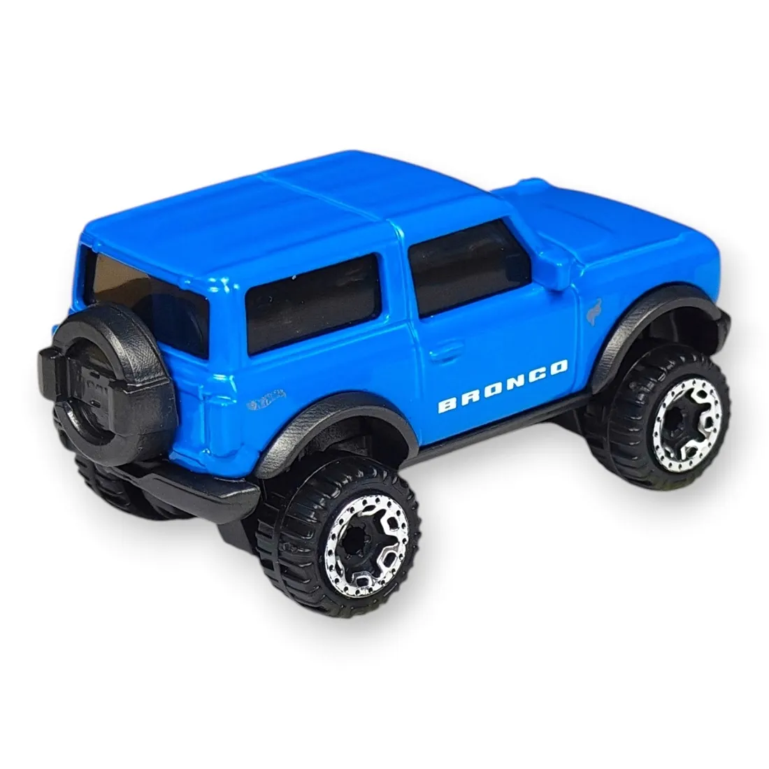 hot-wheels-21-ford-bronco-luzak