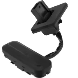 opel-insignia-08-15-przycisk-otwierania-klapy-bagaznika