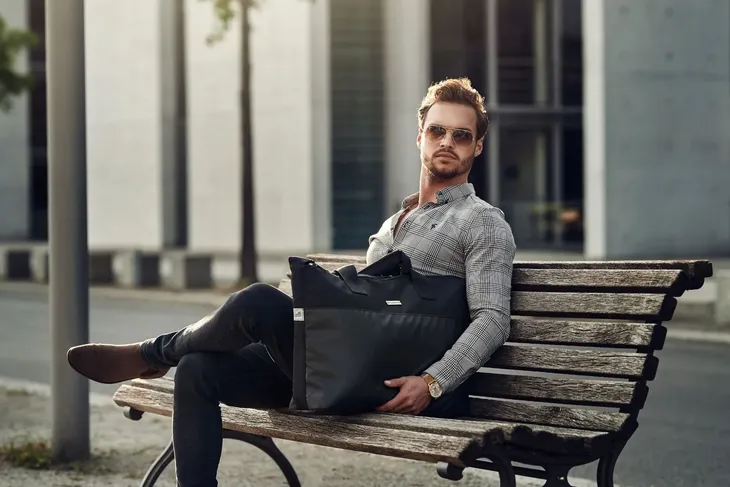elegancka-torba-weekendowa-zg761-plec-produkt-uniseks
