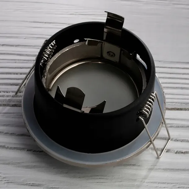 oswietlenie-lazienkowe-zestaw-oprawa-led-gu10-8w-rodzaj-sufitowe-wpuszczane