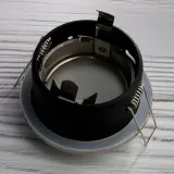 oswietlenie-lazienkowe-zestaw-oprawa-led-gu10-8w-rodzaj-sufitowe-wpuszczane