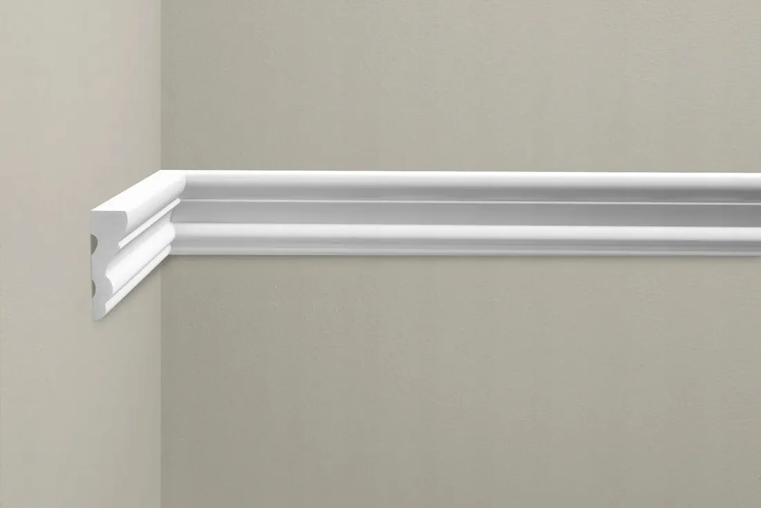 listwa-scienna-gladka-creativa-lng-05-54-cm