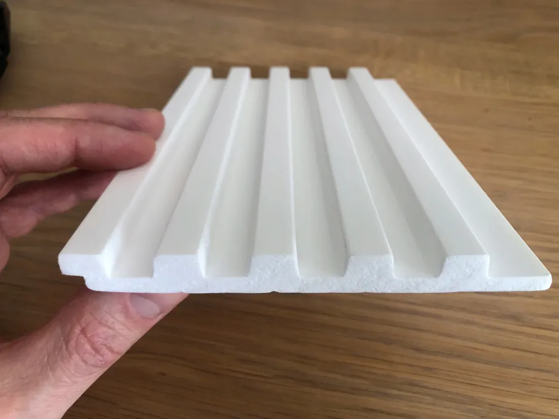 panele-scienne-biale-lamele-dekoracyjne-l0101
