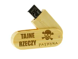 pendrive-z-grawerem-ze-smiesznymi-napisami-z-imieniem-prezent