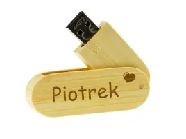 pendrive-z-grawerem-dla-chlopaka-prezent-na-dzien-chlopaka-16gb