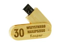 pendrive-z-grawerem-na-urodziny-smieszne-napisy-pamiec-usb-16gb