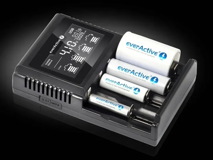 ladowarka-everactive-uc-4000-brak-danych